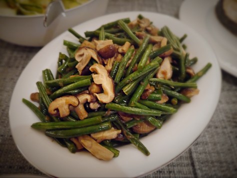 Stir-fried Green Beans with Shiitake Mushrooms 